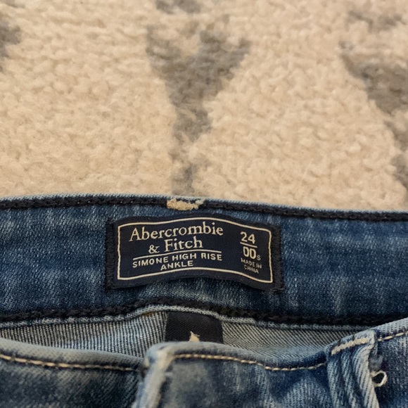 Abercrombie and Fitch high rise ankle skinny jeans - Picture 3 of 3